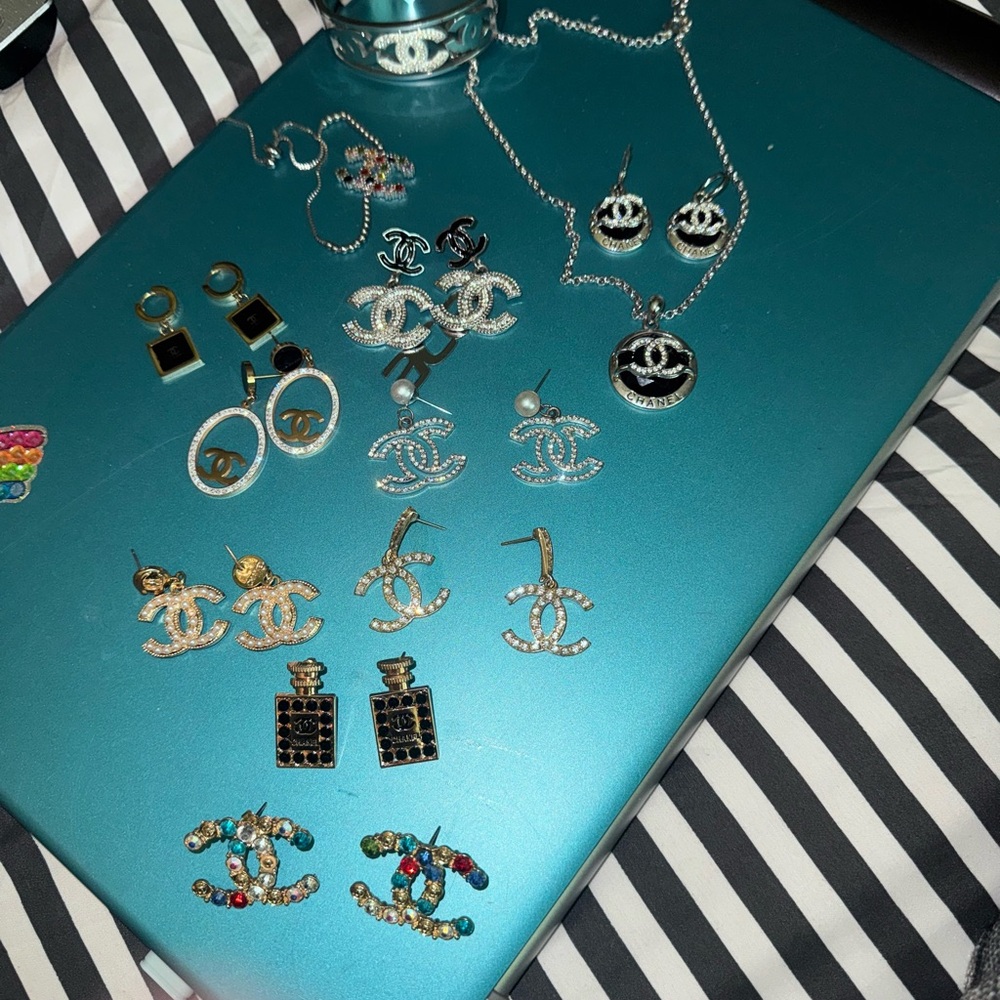 Elegant Silver and Gold Jewelry Set